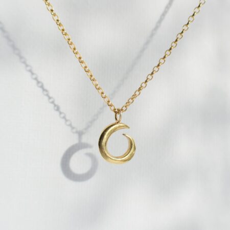 dainty curve gold necklace